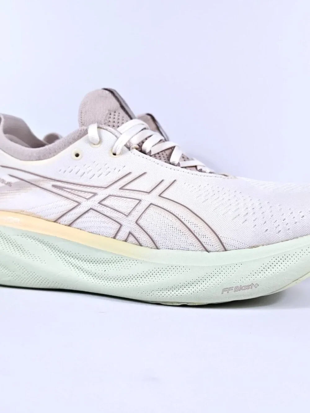 Asics Gel Nimbus 25 Womens 9.5 Neutral Max Cushion Road Running Shoes White